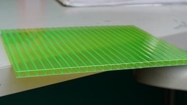 Isolasi Panas Ringan multiwall Polycarbonate berongga Lembar Untuk Skylight